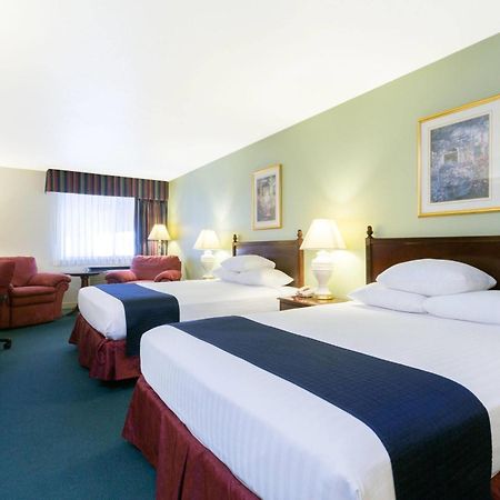 Super 8 By Wyndham Montpelier Hotel Ngoại thất bức ảnh
