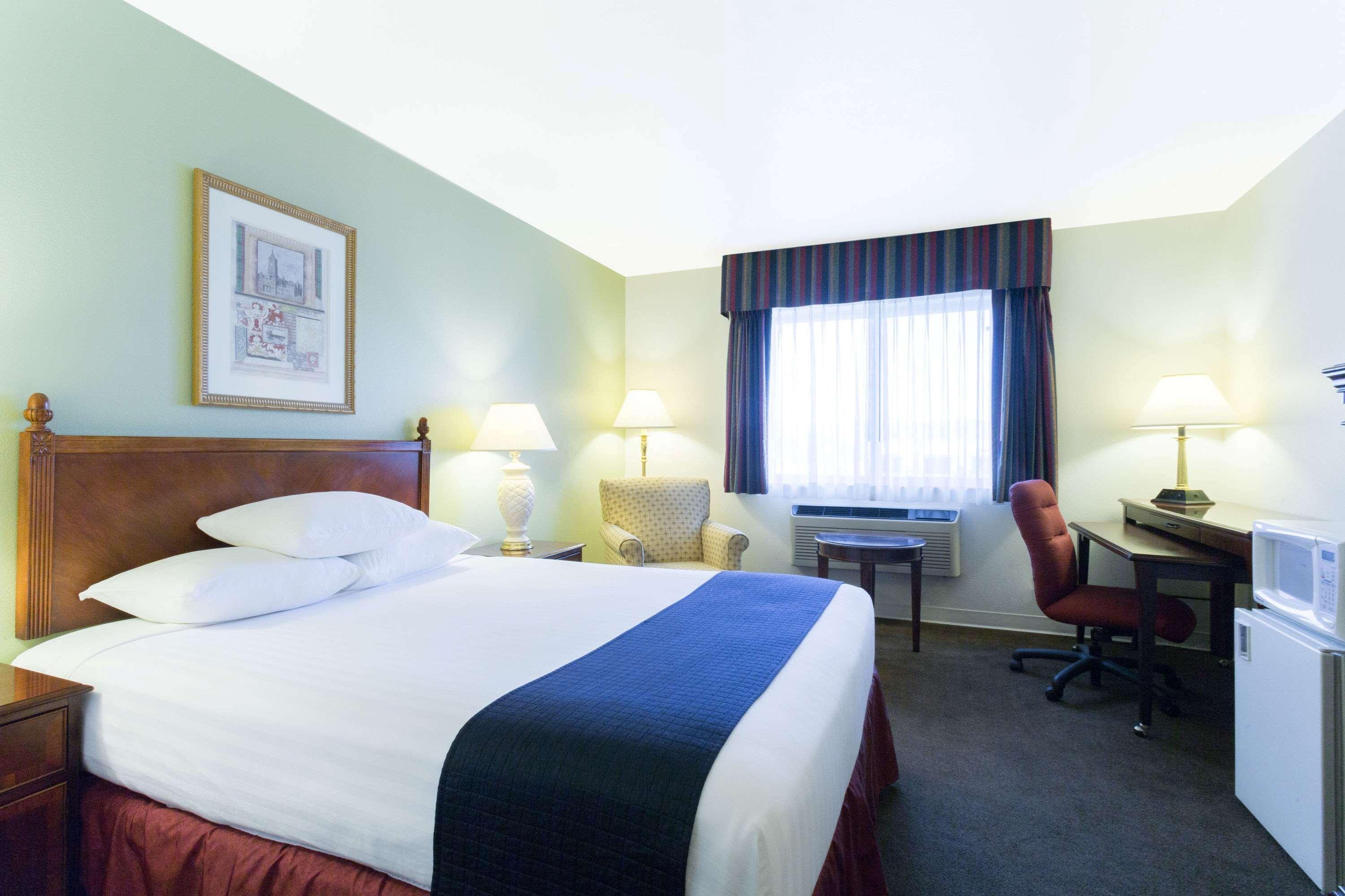Super 8 By Wyndham Montpelier Hotel Ngoại thất bức ảnh