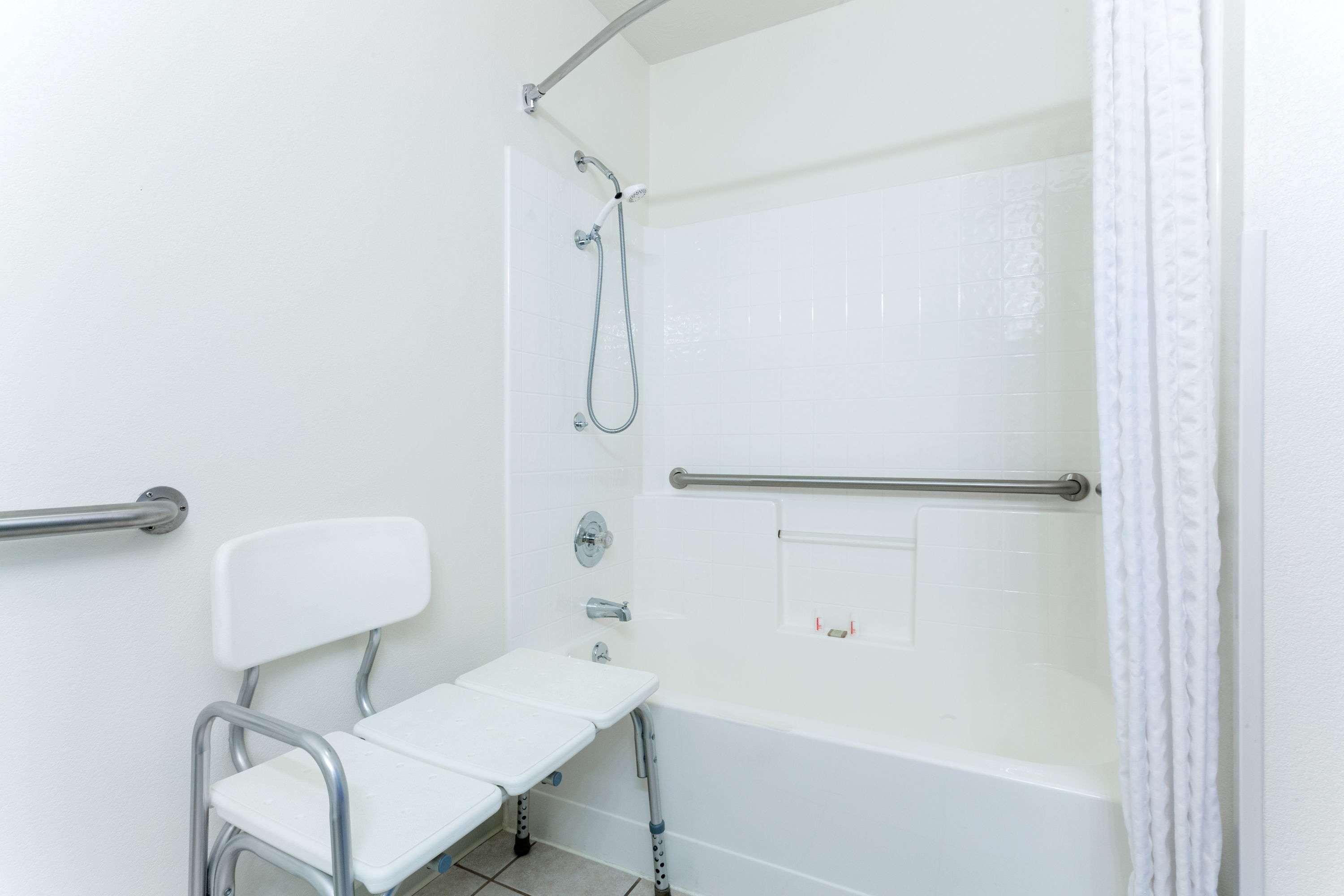 Super 8 By Wyndham Montpelier Hotel Ngoại thất bức ảnh